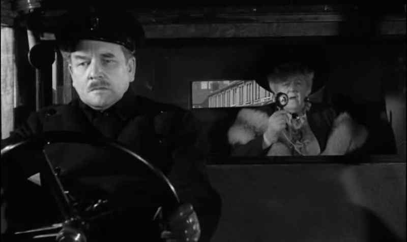 Keep a Iook-out for Master StanIey's car, Truscott