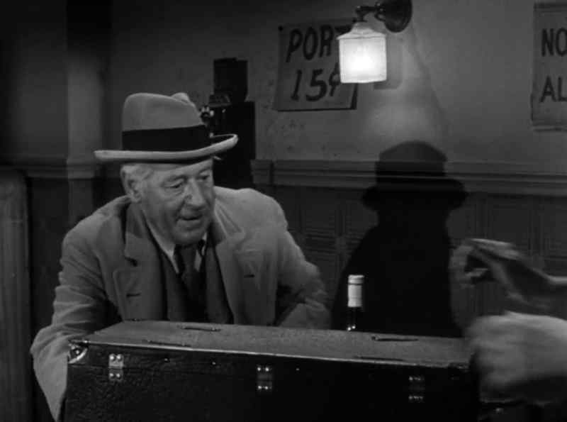 Keep this for me, Heeney. - Why, sure, Charlie