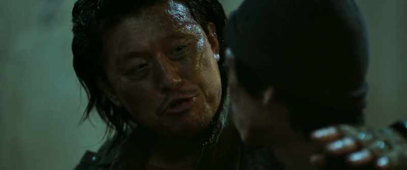 Keep groveling to Captain Seo, and I'll kill you both