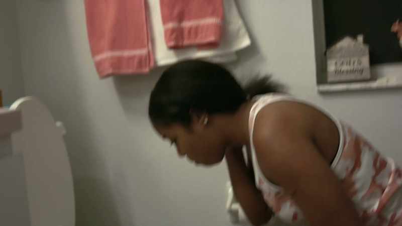 (Kelly vomiting)