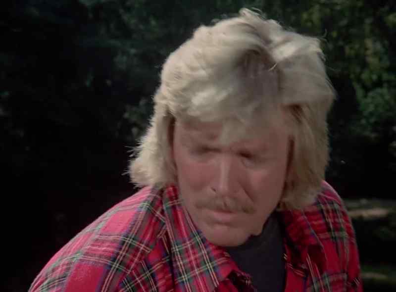 Kelly's old man was the best timber-man to ever roll a log