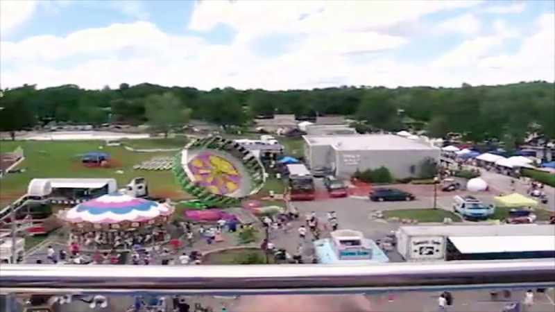 Kelsey had convinced us to get on the Ferris wheel