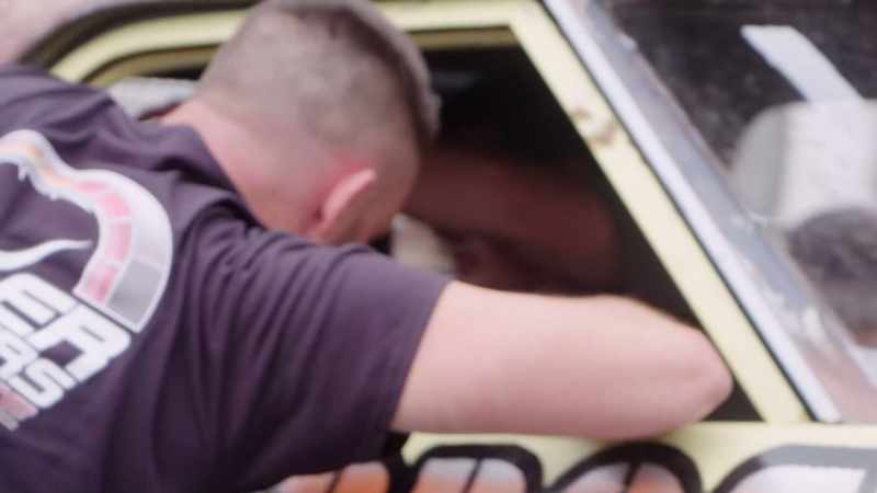 Kenny's offered to help the crew