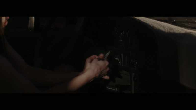 [key jangles and scrapes]