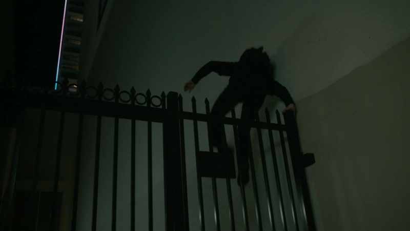 �� Kick, rattle, and shake like a rat in a cage ♪