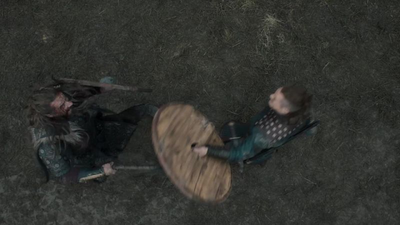 Kill him! Kill him! - Come on, Lord, that's it!