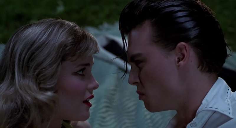 Kiss me Kiss me hard