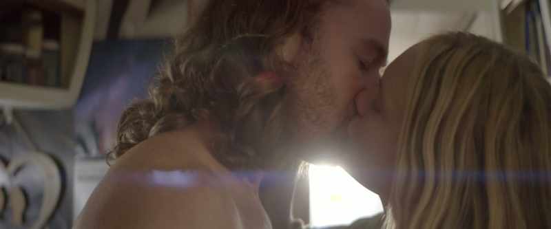 [KISSING]