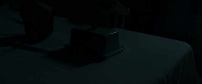 [KNIFE BLADE SCRAPING]