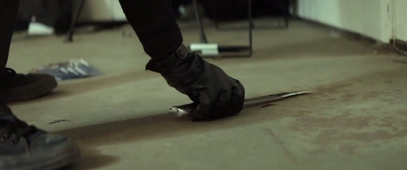 [knife sounds]