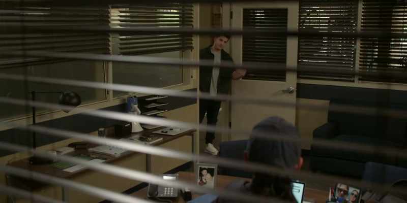 [KNOCK ON DOOR]