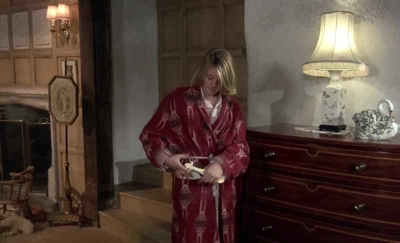 [ Knock on door ]