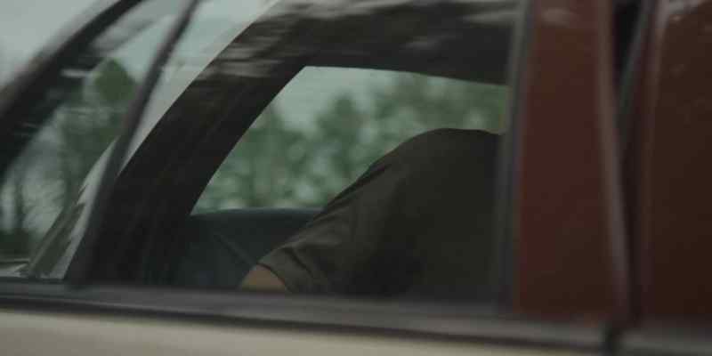 (KNOCKING ON DOOR)