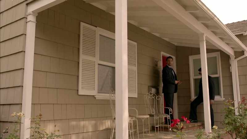 [ KNOCKING ON DOOR ]