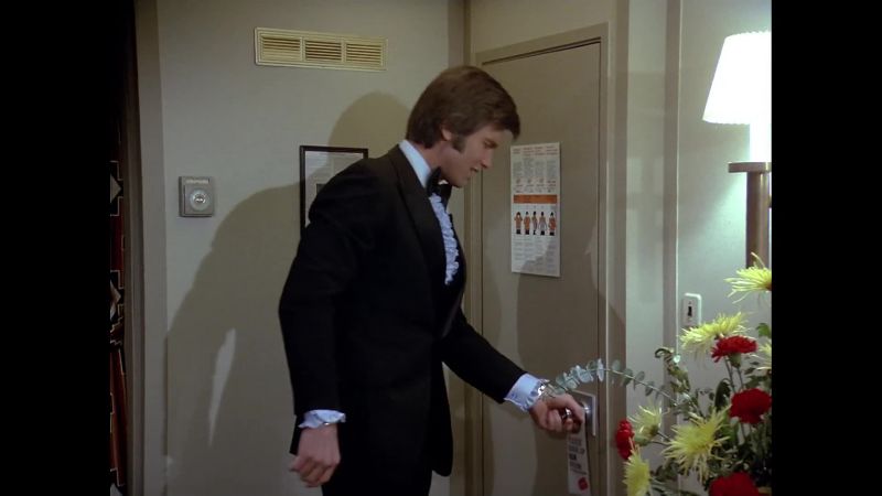 (Knocking on door)