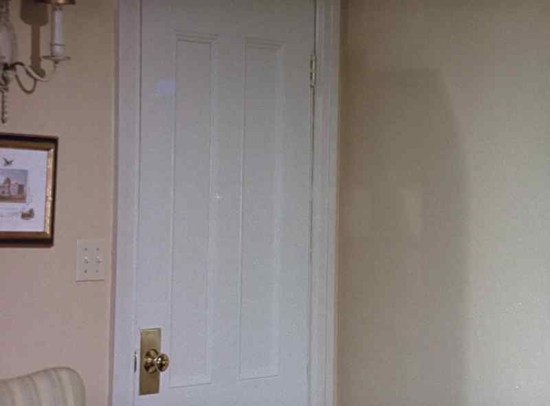 (KNOCKING)