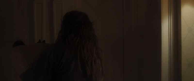 (KNOCKING)