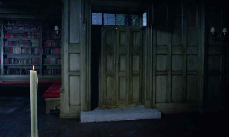 (Knocking)