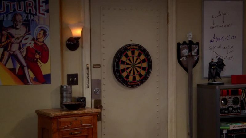 (KNOCKING)