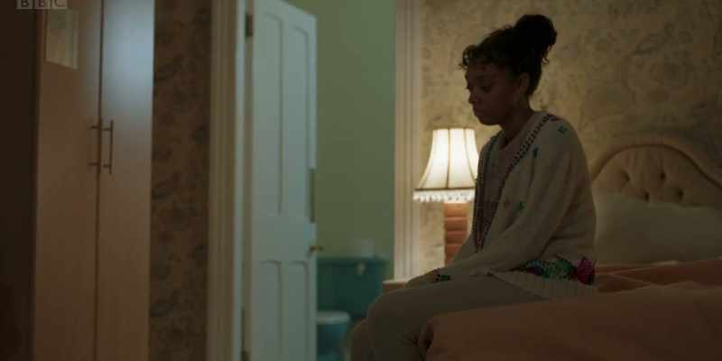 KNOCKING