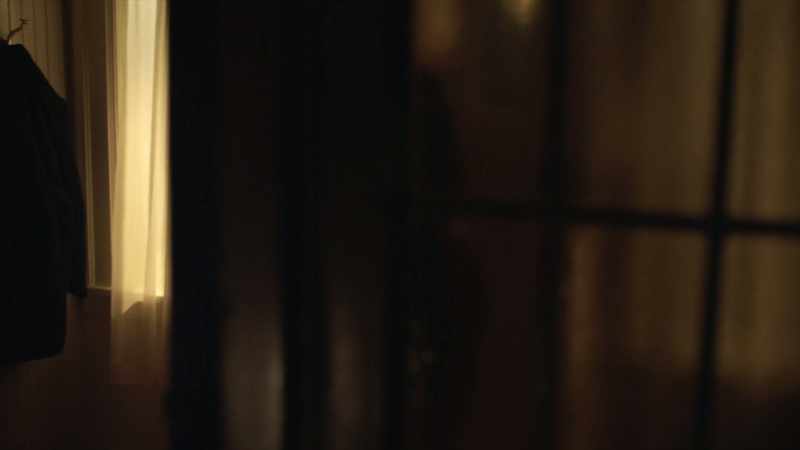 knocks-mr-heller