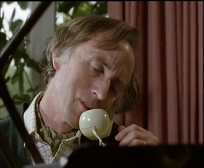 (Knocks) - That'll do it, mate