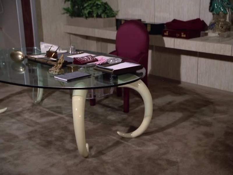 Krystle I LOVE YOUR DESK