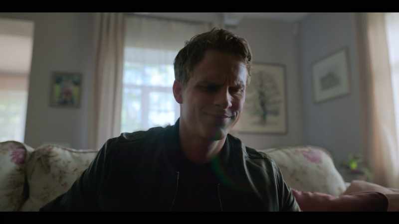 [KURT GRUNTS]