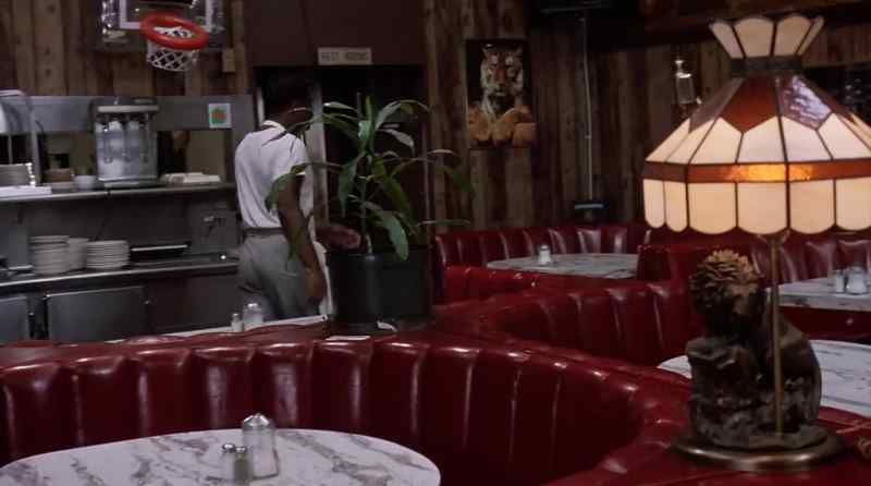 L think there's something wrong with the button