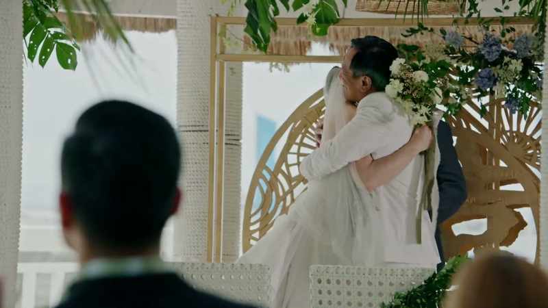 Ladies and gentlemen, Mr. and Mrs. Chow