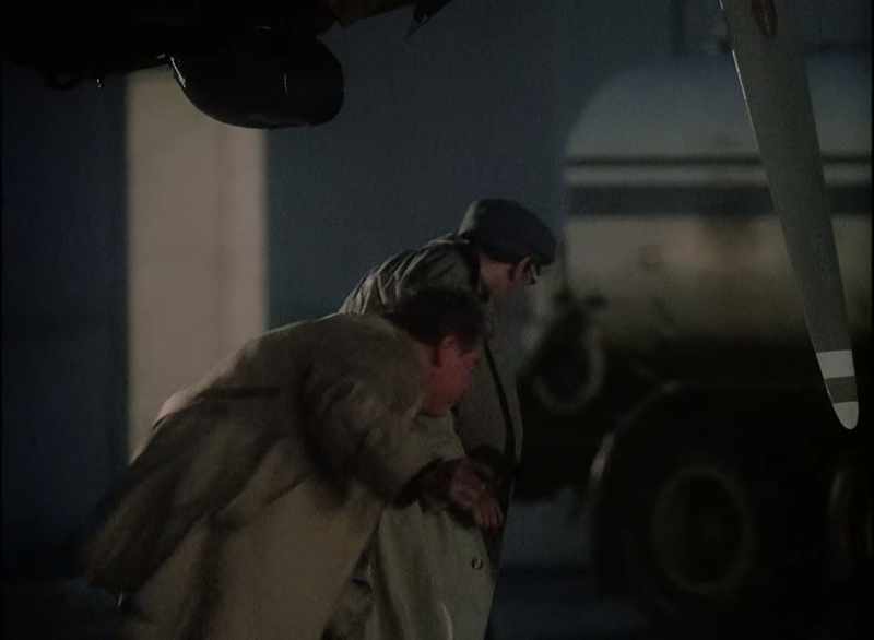 Ladies and gentlemen, please welcome to the stage