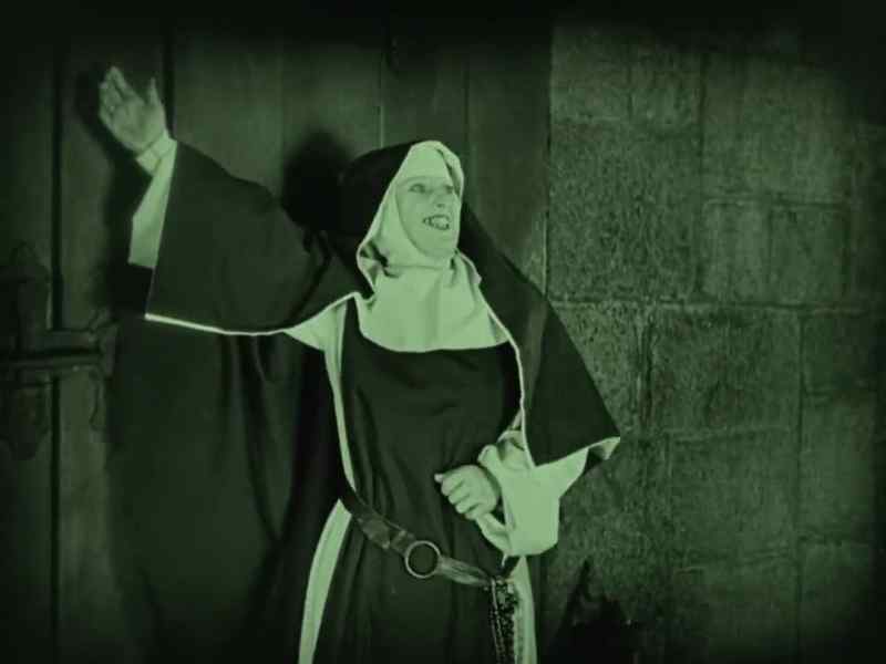 Lady Marian Fitzwalter lives