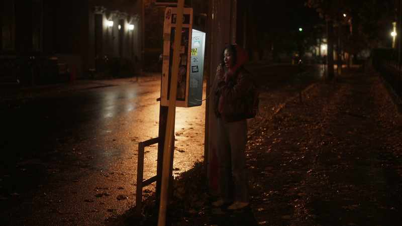 [Lark'’s mom] Hello? -Hey. Mom