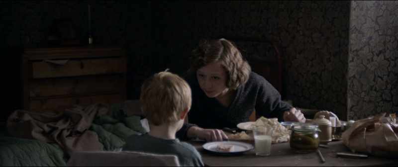 Lasse, now eat your dinner and then we'll play