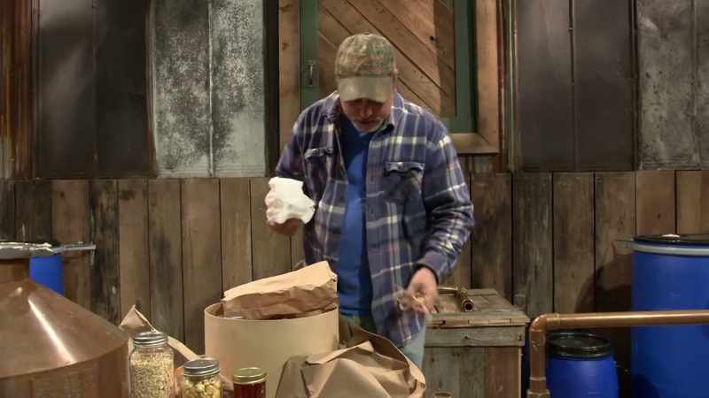 [laughing] -man. Digger's buddy ain't my friend