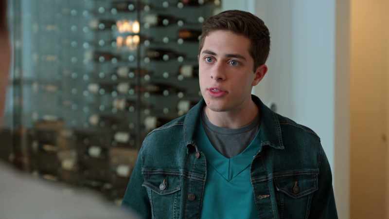 [laughs] Anyway, do you want the tickets? -Why don't we go together?