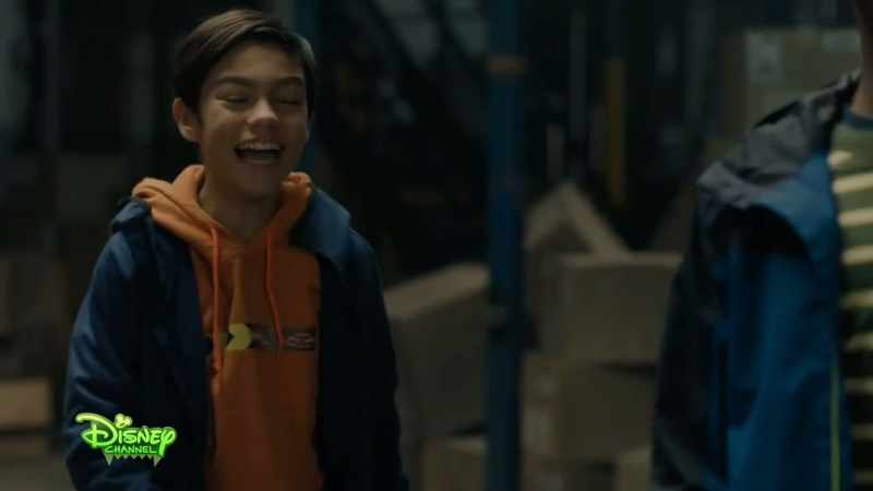 [laughs] -[Kubot groans]