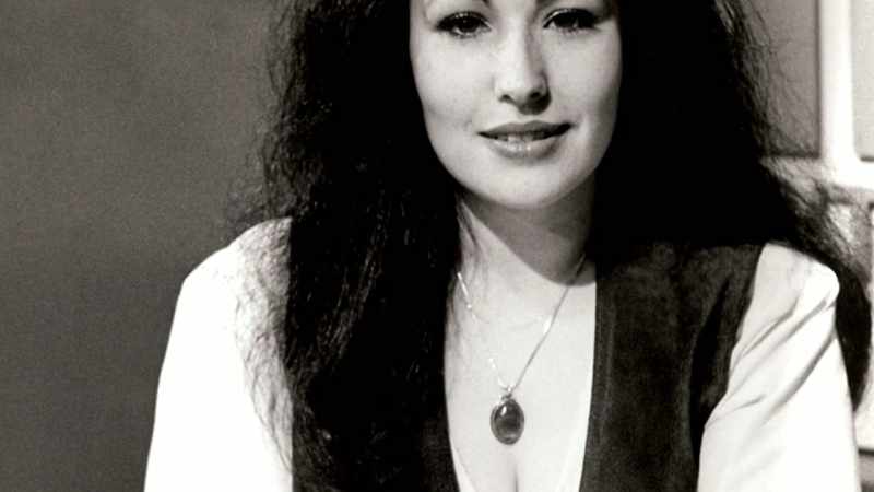 Laura DiDio, who was an intern at that time