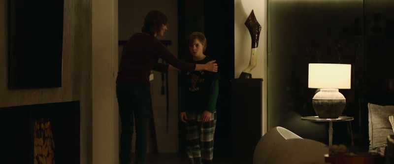 Laura. - [Sobbing]