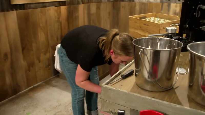 [lauren] having too many particles can cause foaming