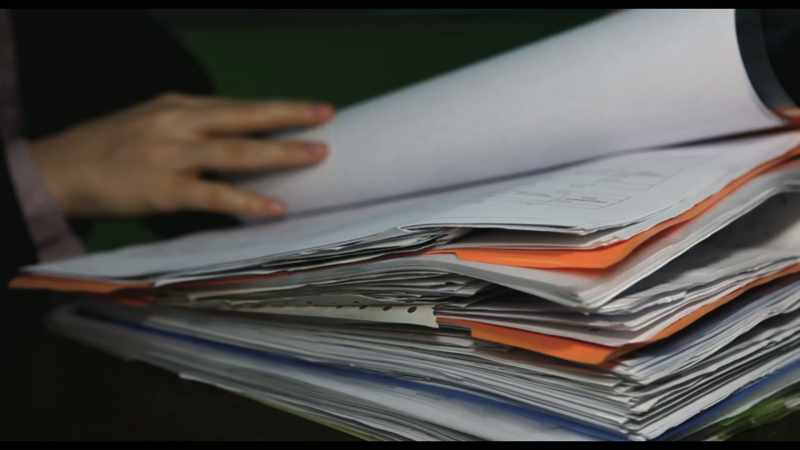 Leaking embarrassing confidential Vatican documents