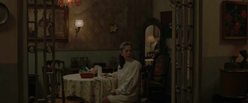Leave me alone, Mom. - Irma, listen to me
