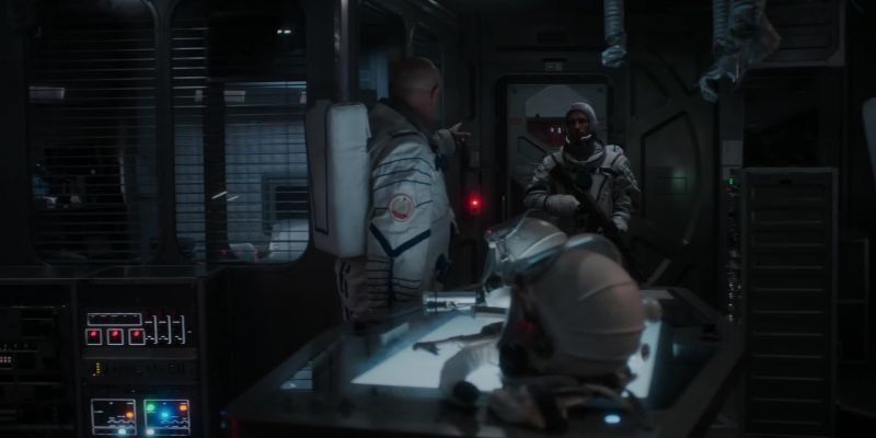 Leave this hallway depressurized to protect our flank