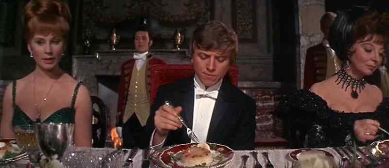Leave it. The footman will take it. - I'm hungry