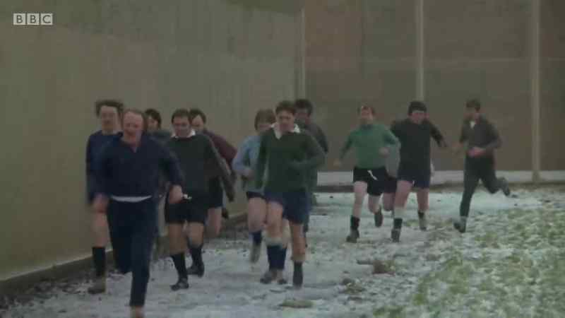 LENNIE: Come on, Oaksey. You're flagging!