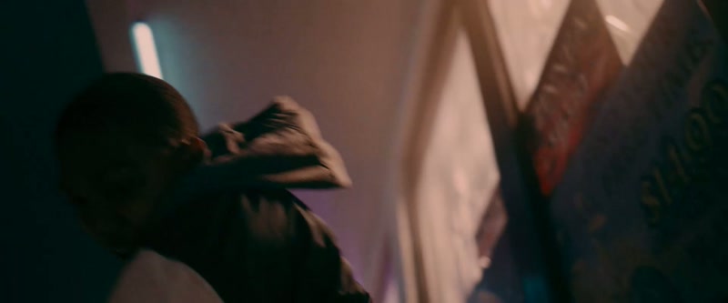 [Leon grunting]