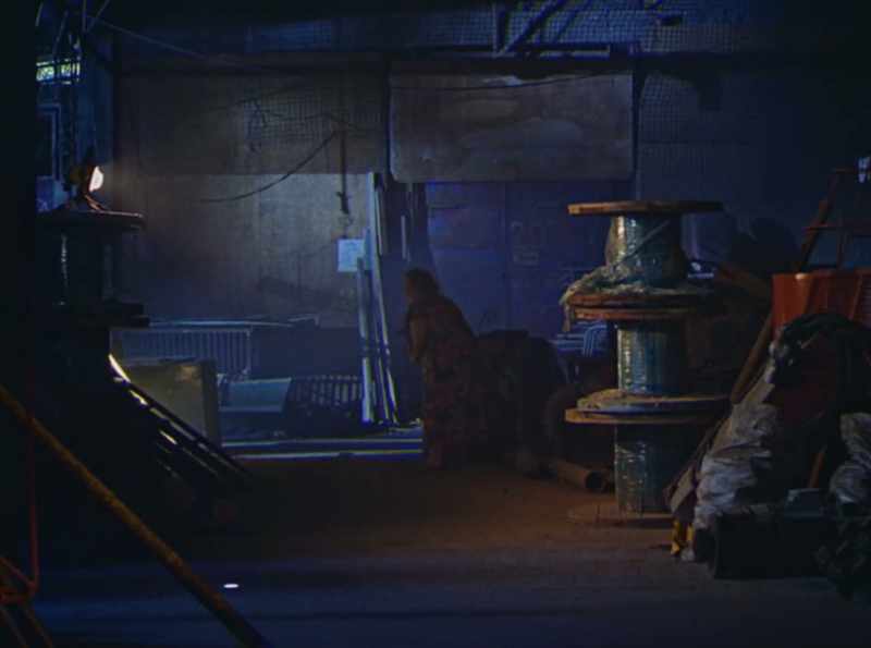 Leonor stays hidden as she approaches the commotion to confront the mayor