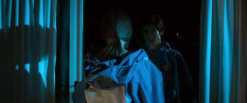 Let me in. - No!