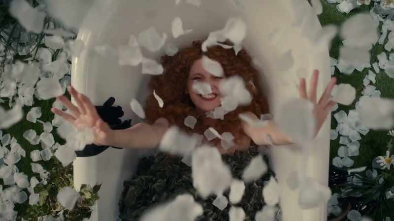 �� Let it sweep it all away... ♪♪