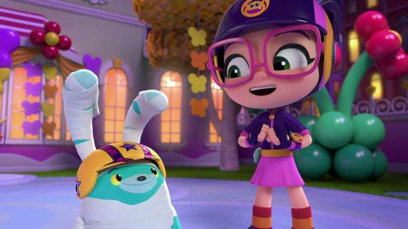 Let's change back into our costumes, Bozzly